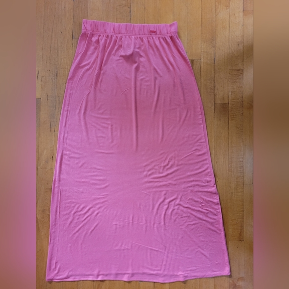 LEVI'S Women's Small Pink Long Skirt w/Elastic Waist - Picture 1 of 11